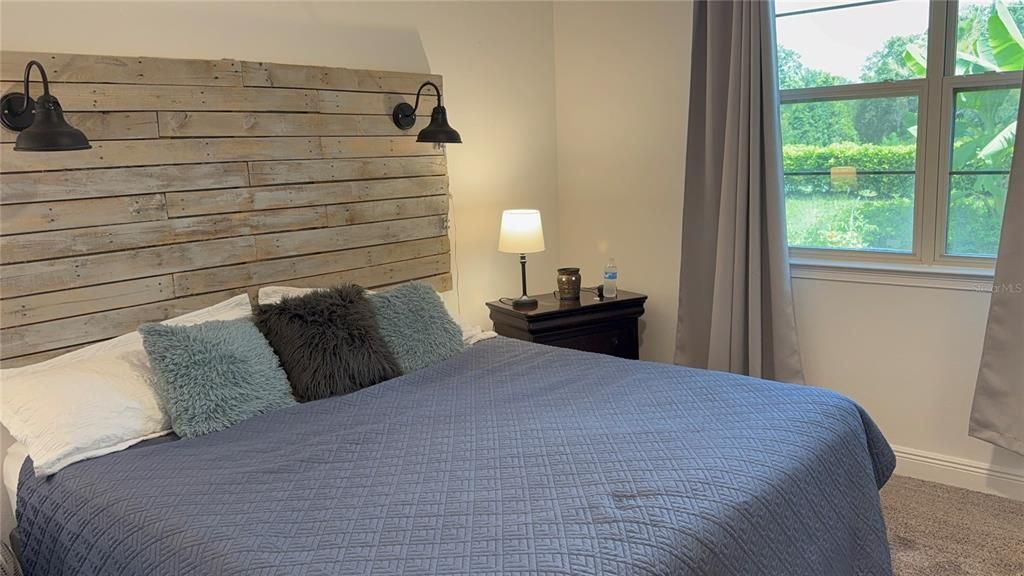 待售: $280,000 (2 贝兹, 2 浴室, 1305 平方英尺)