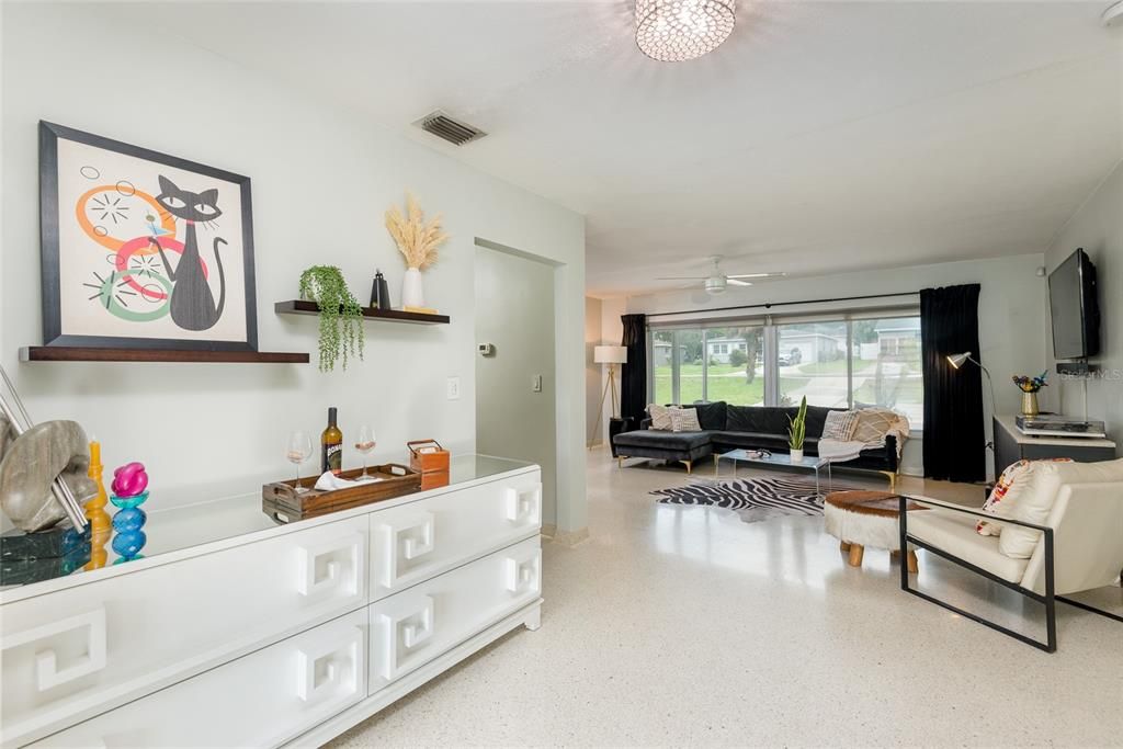 For Sale: $1,398,000 (3 beds, 2 baths, 1818 Square Feet)