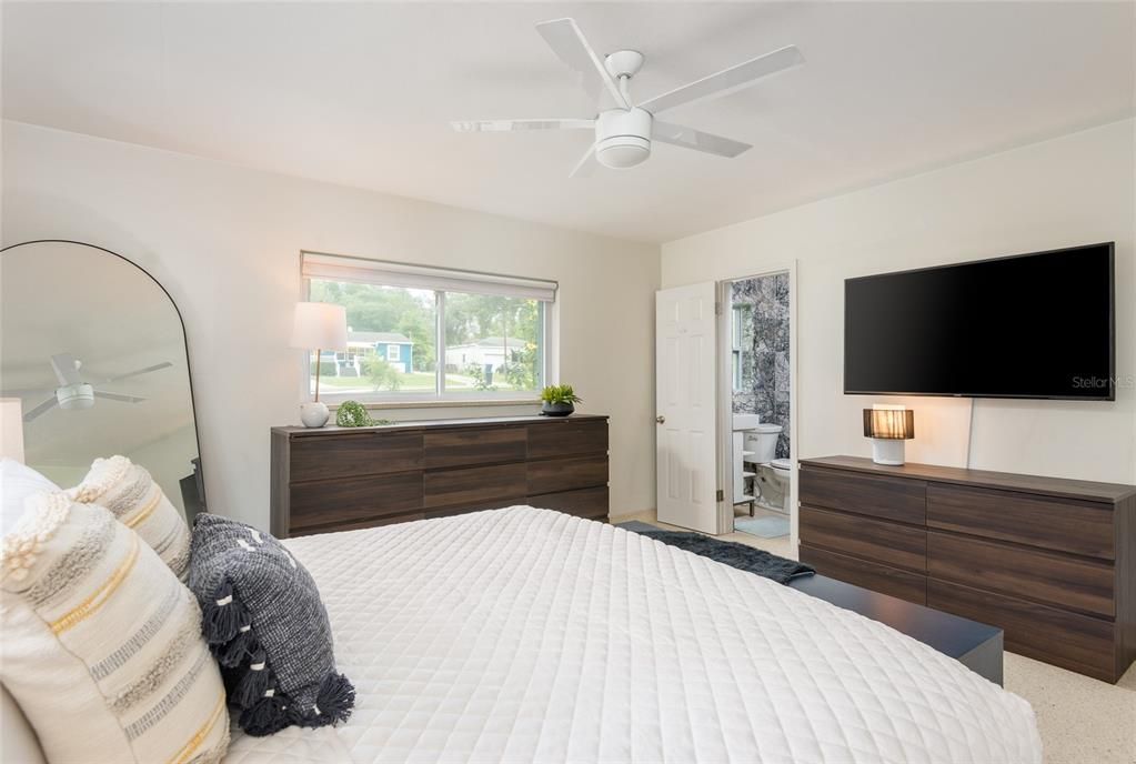 For Sale: $1,398,000 (3 beds, 2 baths, 1818 Square Feet)