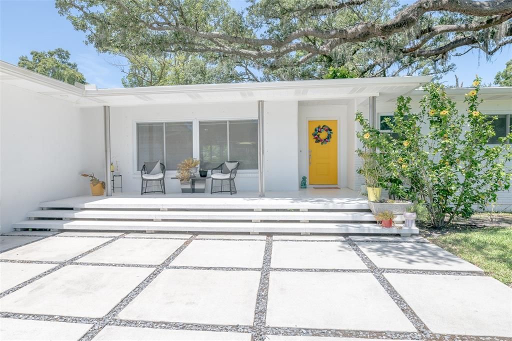 For Sale: $1,398,000 (3 beds, 2 baths, 1818 Square Feet)