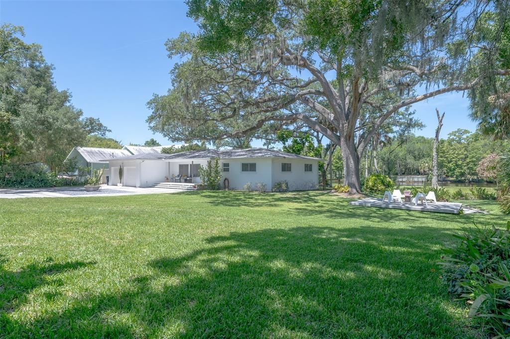 For Sale: $1,398,000 (3 beds, 2 baths, 1818 Square Feet)