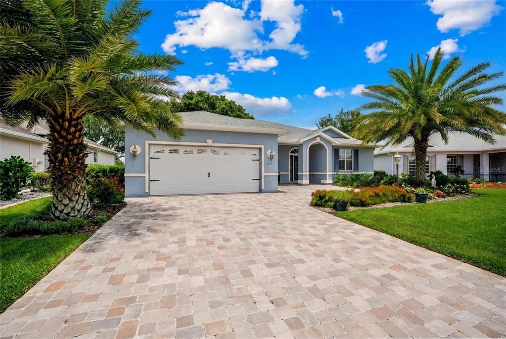 For Sale: $419,700 (3 beds, 2 baths, 2096 Square Feet)