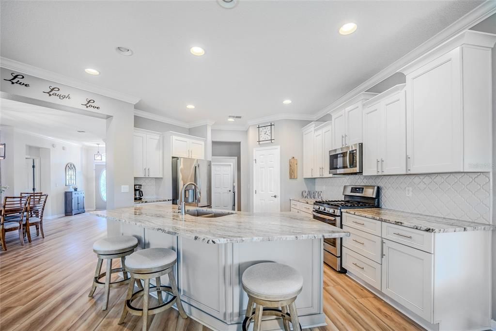 For Sale: $419,700 (3 beds, 2 baths, 2096 Square Feet)