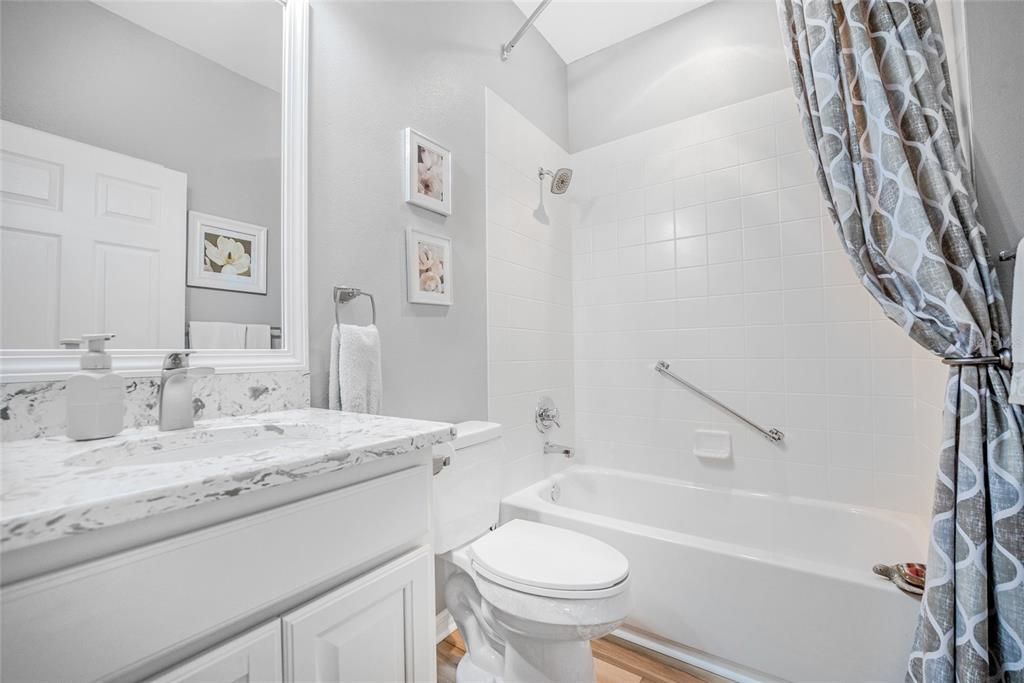 For Sale: $419,700 (3 beds, 2 baths, 2096 Square Feet)