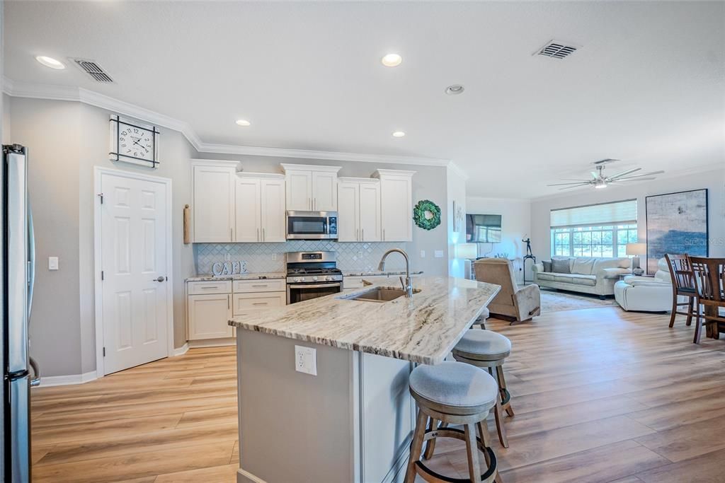 For Sale: $419,700 (3 beds, 2 baths, 2096 Square Feet)