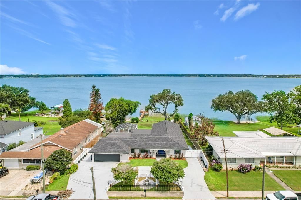 For Sale: $789,000 (3 beds, 3 baths, 3488 Square Feet)
