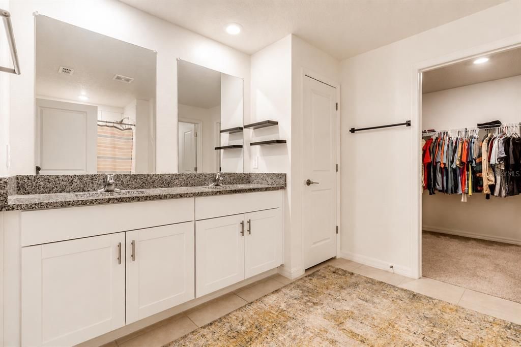 For Rent: $2,500 (4 beds, 2 baths, 1935 Square Feet)