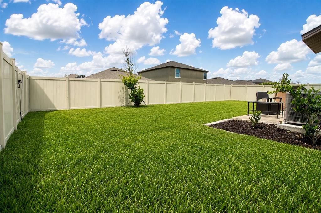 For Rent: $2,500 (4 beds, 2 baths, 1935 Square Feet)