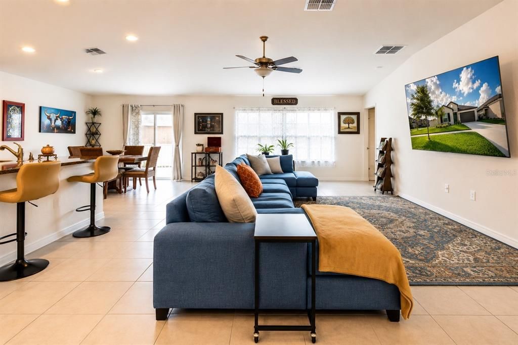 For Rent: $2,500 (4 beds, 2 baths, 1935 Square Feet)