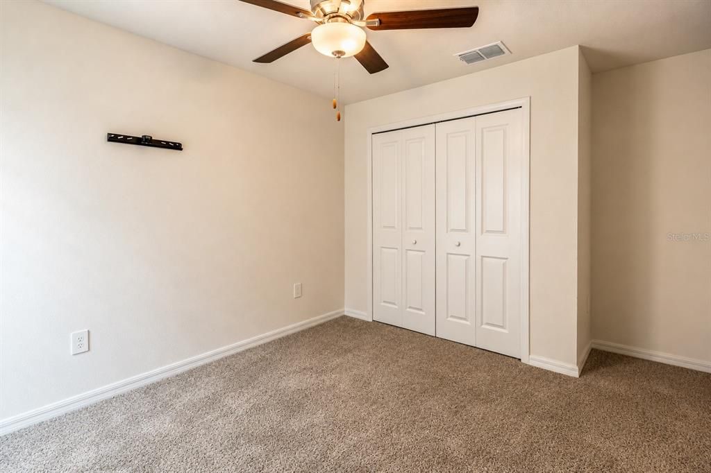 For Rent: $2,500 (4 beds, 2 baths, 1935 Square Feet)