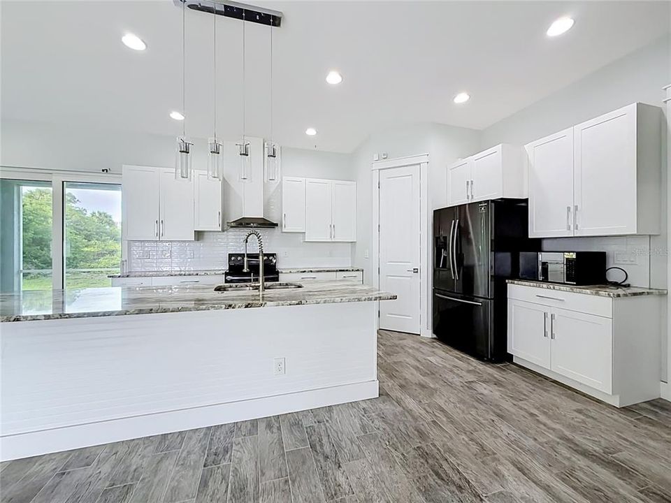 For Sale: $315,000 (3 beds, 2 baths, 1685 Square Feet)