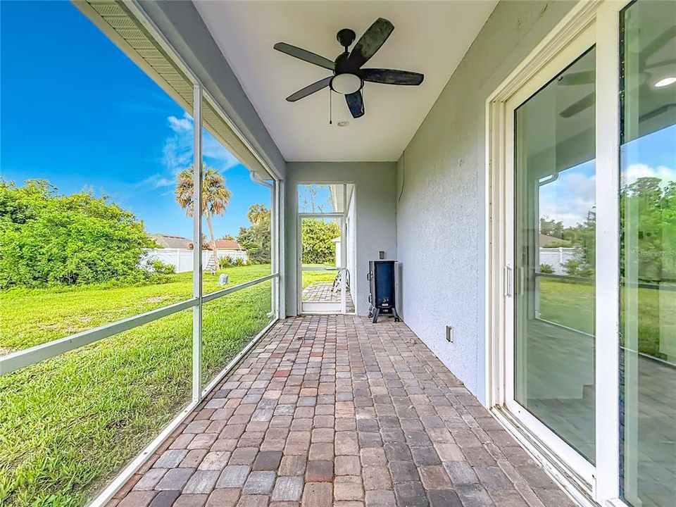 For Sale: $315,000 (3 beds, 2 baths, 1685 Square Feet)