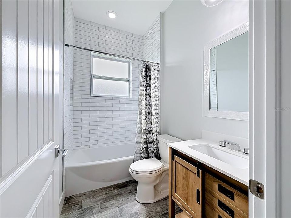 For Sale: $315,000 (3 beds, 2 baths, 1685 Square Feet)