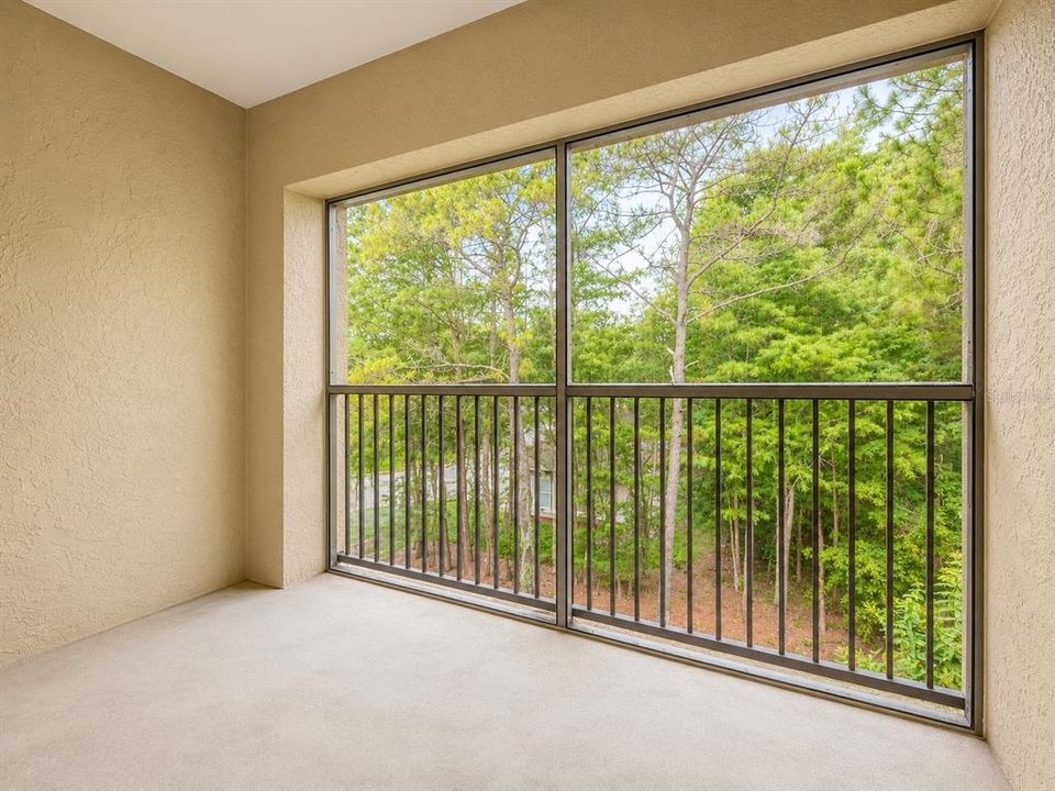 For Sale: $184,900 (1 beds, 1 baths, 732 Square Feet)
