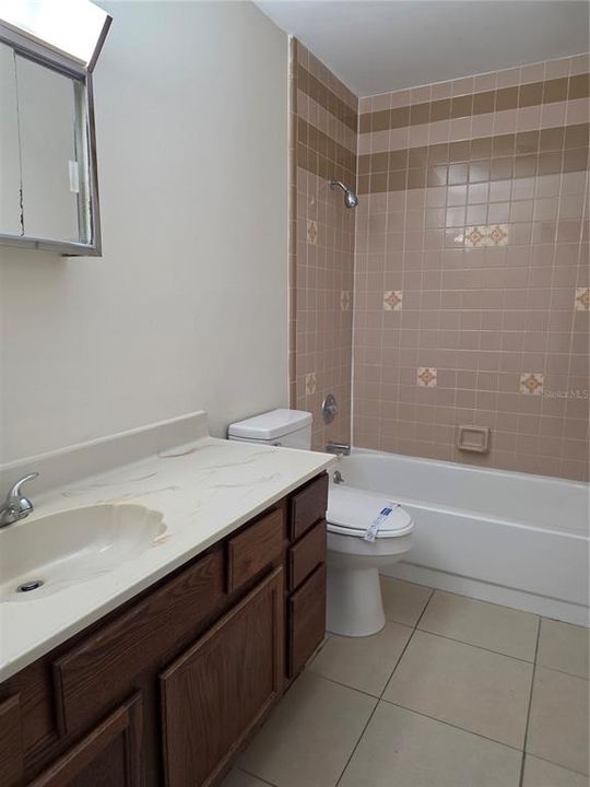 For Sale: $318,000 (3 beds, 2 baths, 1260 Square Feet)