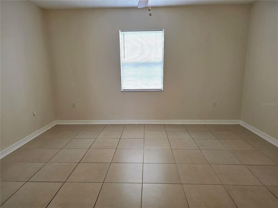 For Sale: $318,000 (3 beds, 2 baths, 1260 Square Feet)