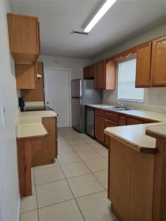 For Sale: $318,000 (3 beds, 2 baths, 1260 Square Feet)