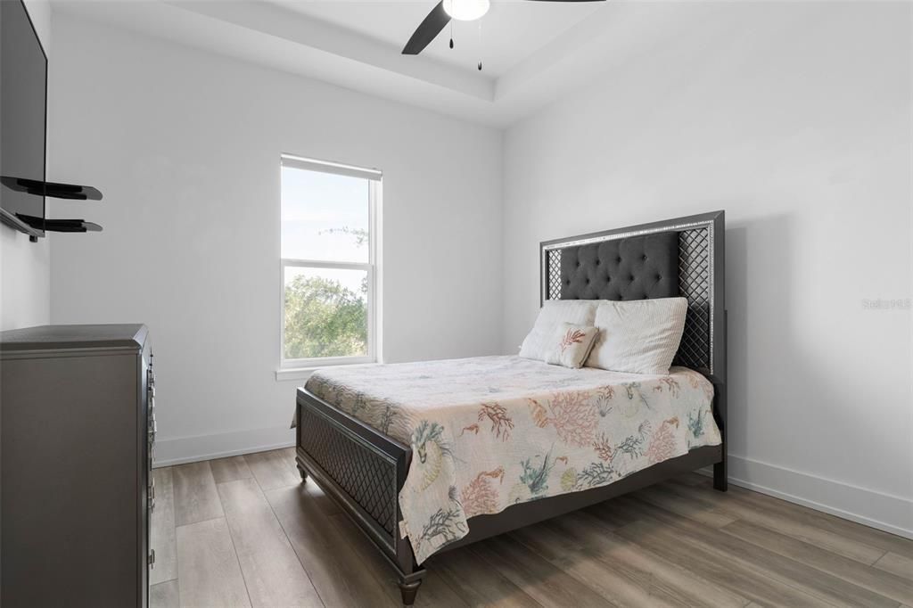 En Venta: $1,100,000 (3 camas, 3 baños, 2511 Pies cuadrados)