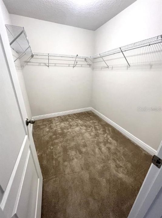 For Rent: $2,600 (3 beds, 2 baths, 1872 Square Feet)