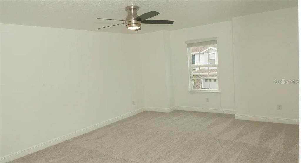 For Rent: $2,600 (3 beds, 2 baths, 1872 Square Feet)