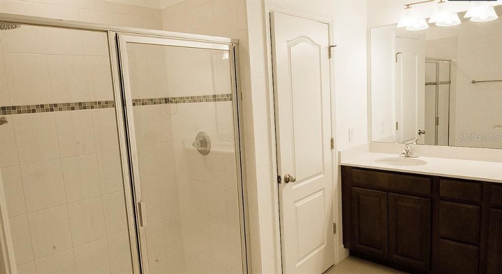 For Rent: $2,600 (3 beds, 2 baths, 1872 Square Feet)