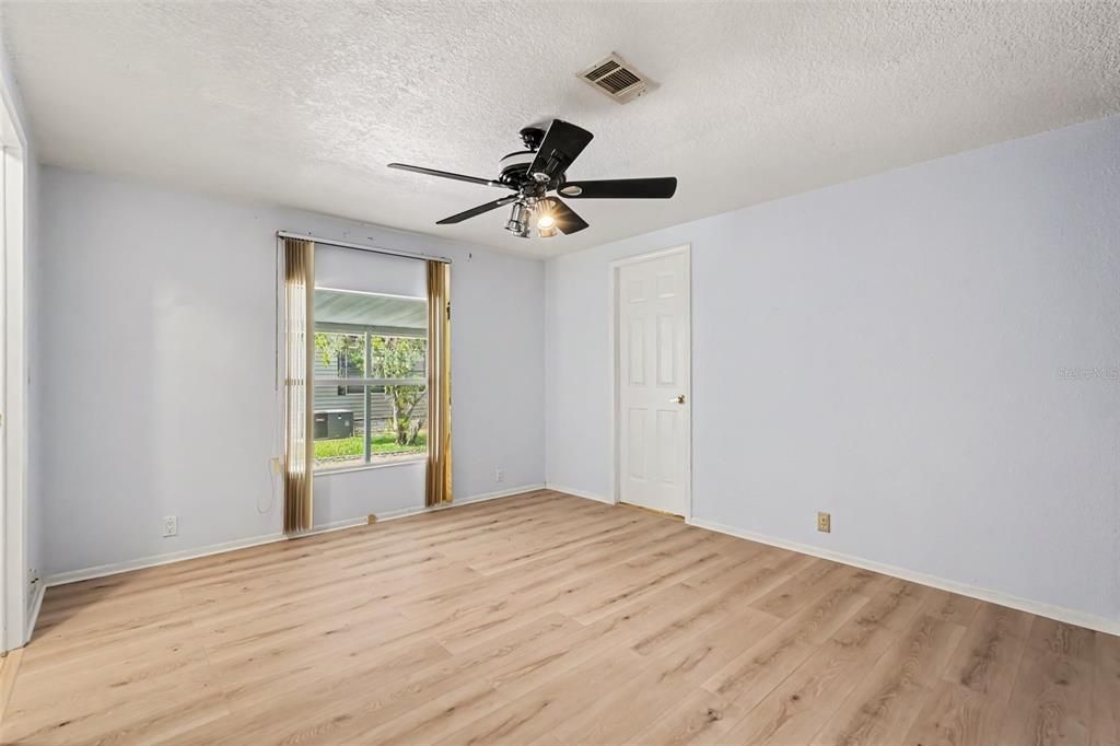For Sale: $175,000 (2 beds, 2 baths, 1635 Square Feet)