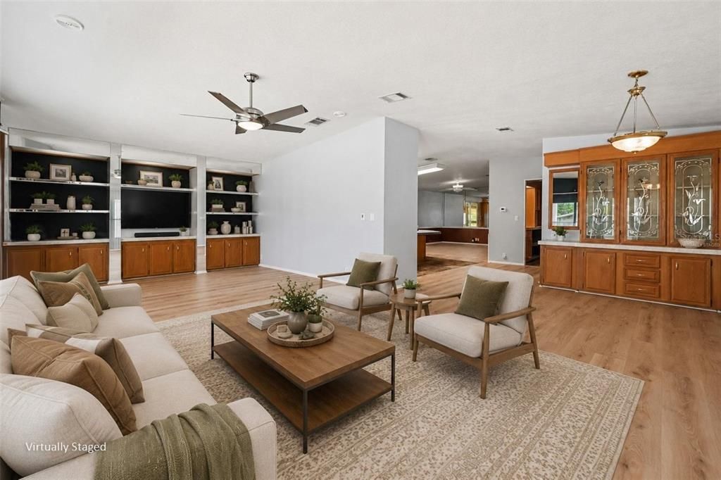 For Sale: $175,000 (2 beds, 2 baths, 1635 Square Feet)