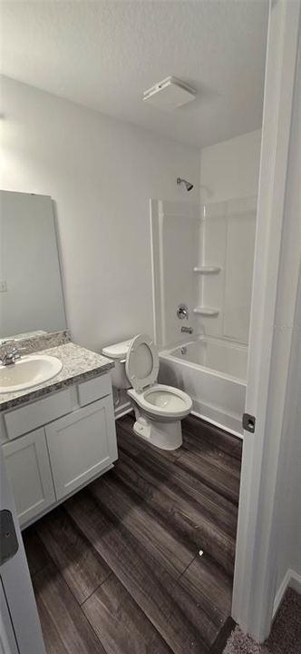 В аренду: $2,100 (3 спален, 2 ванн, 1386 Квадратных фут)