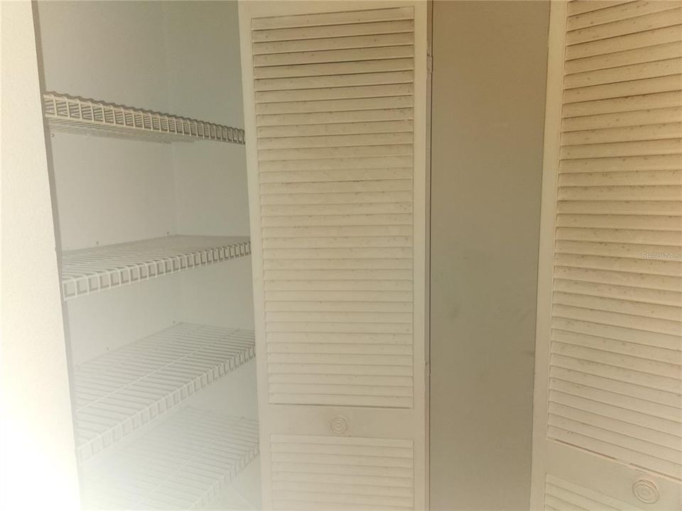 Под контрактом: $199,000 (2 спален, 2 ванн, 1417 Квадратных фут)