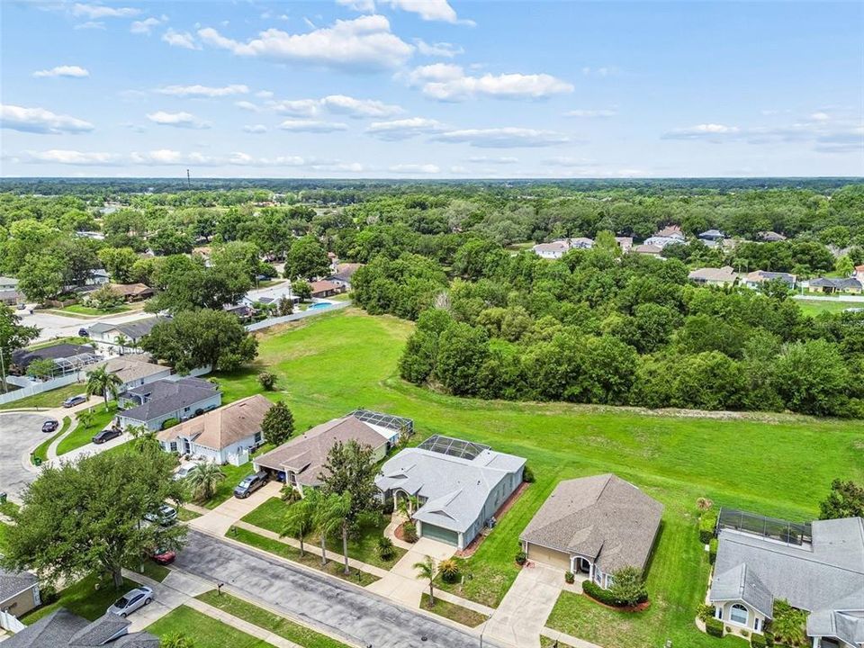 For Sale: $415,000 (3 beds, 2 baths, 1633 Square Feet)