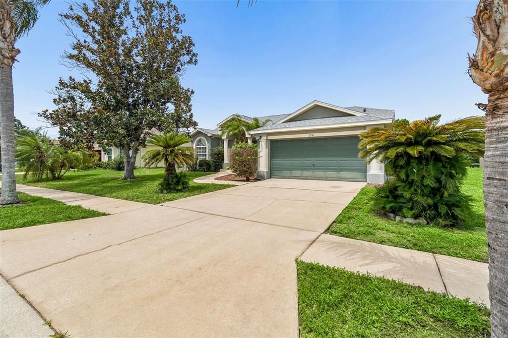 For Sale: $415,000 (3 beds, 2 baths, 1633 Square Feet)