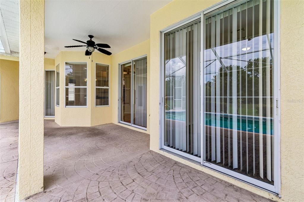 For Sale: $415,000 (3 beds, 2 baths, 1633 Square Feet)