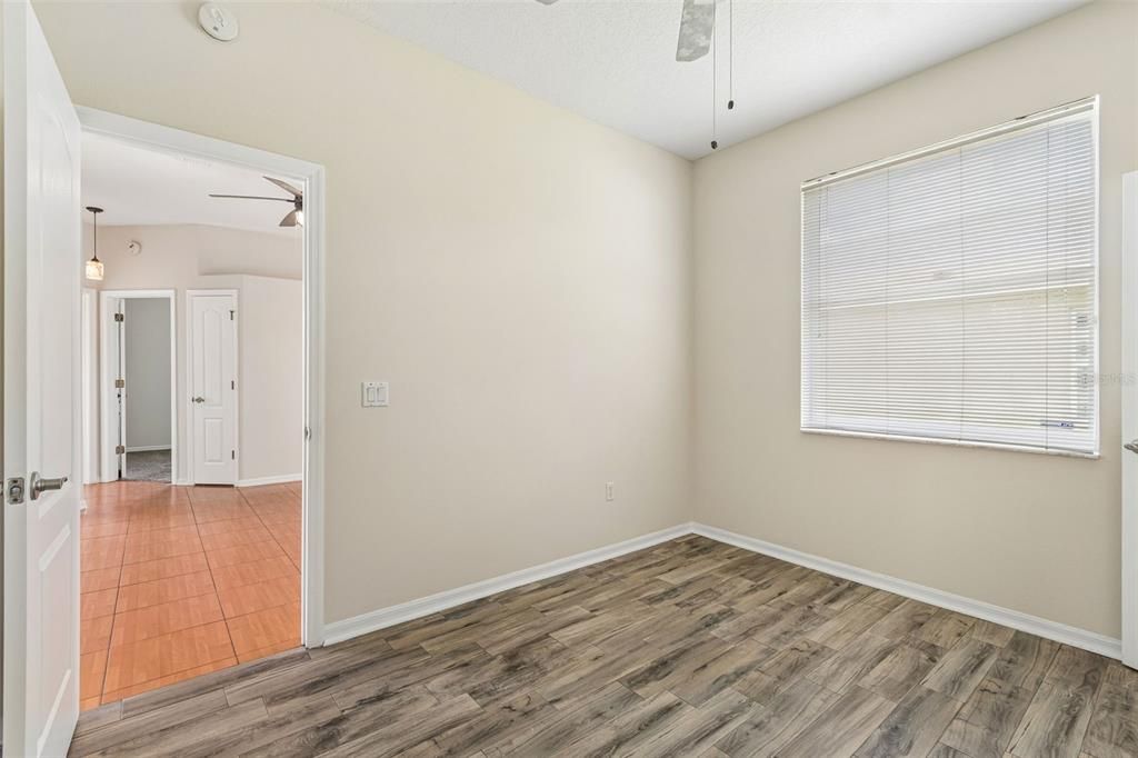 For Sale: $415,000 (3 beds, 2 baths, 1633 Square Feet)