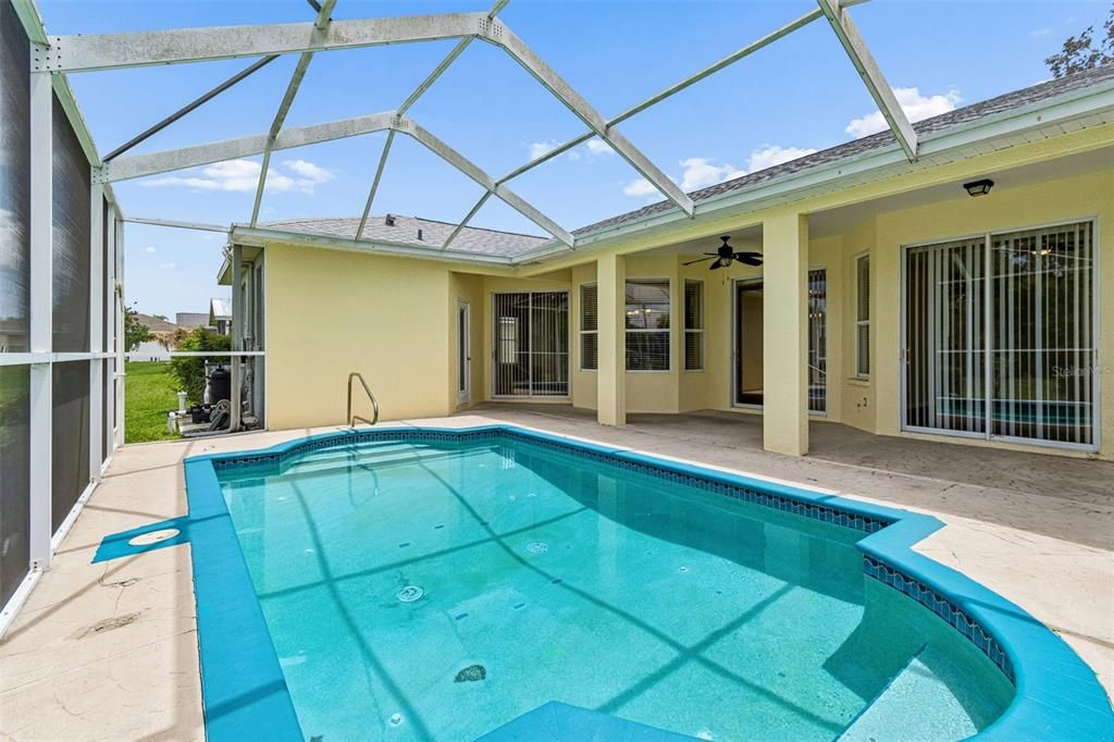 For Sale: $415,000 (3 beds, 2 baths, 1633 Square Feet)
