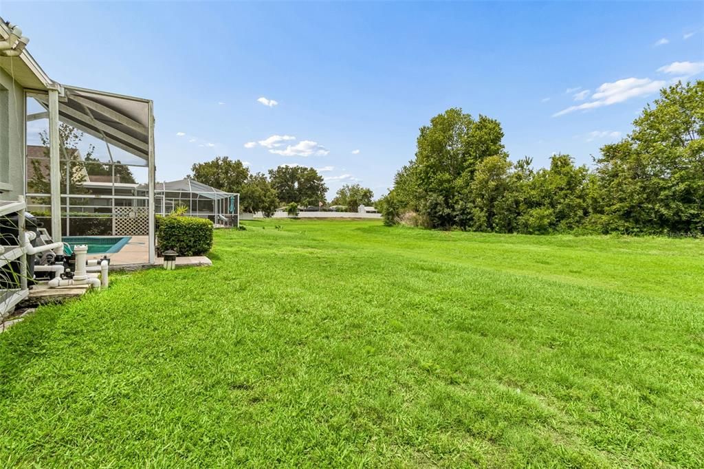 For Sale: $415,000 (3 beds, 2 baths, 1633 Square Feet)