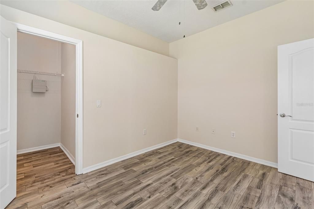 For Sale: $415,000 (3 beds, 2 baths, 1633 Square Feet)