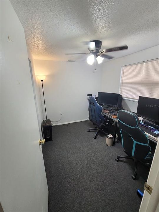For Sale: $352,000 (3 beds, 1 baths, 901 Square Feet)