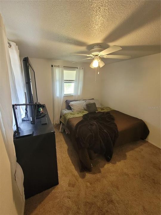 For Sale: $352,000 (3 beds, 1 baths, 901 Square Feet)