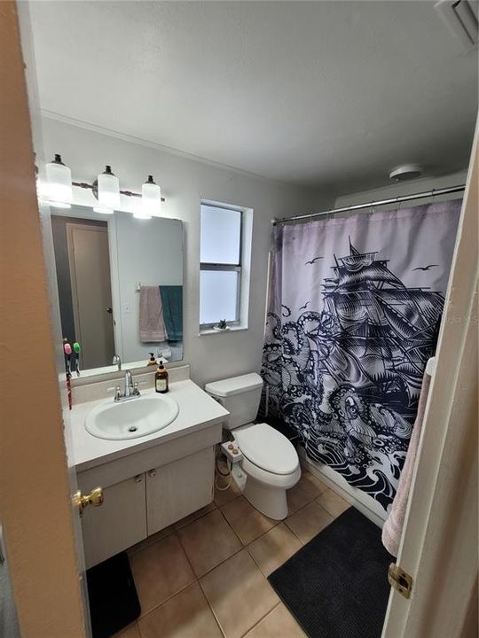 For Sale: $352,000 (3 beds, 1 baths, 901 Square Feet)