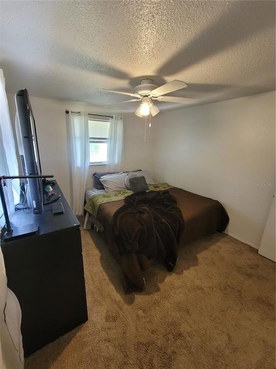For Sale: $352,000 (3 beds, 1 baths, 901 Square Feet)
