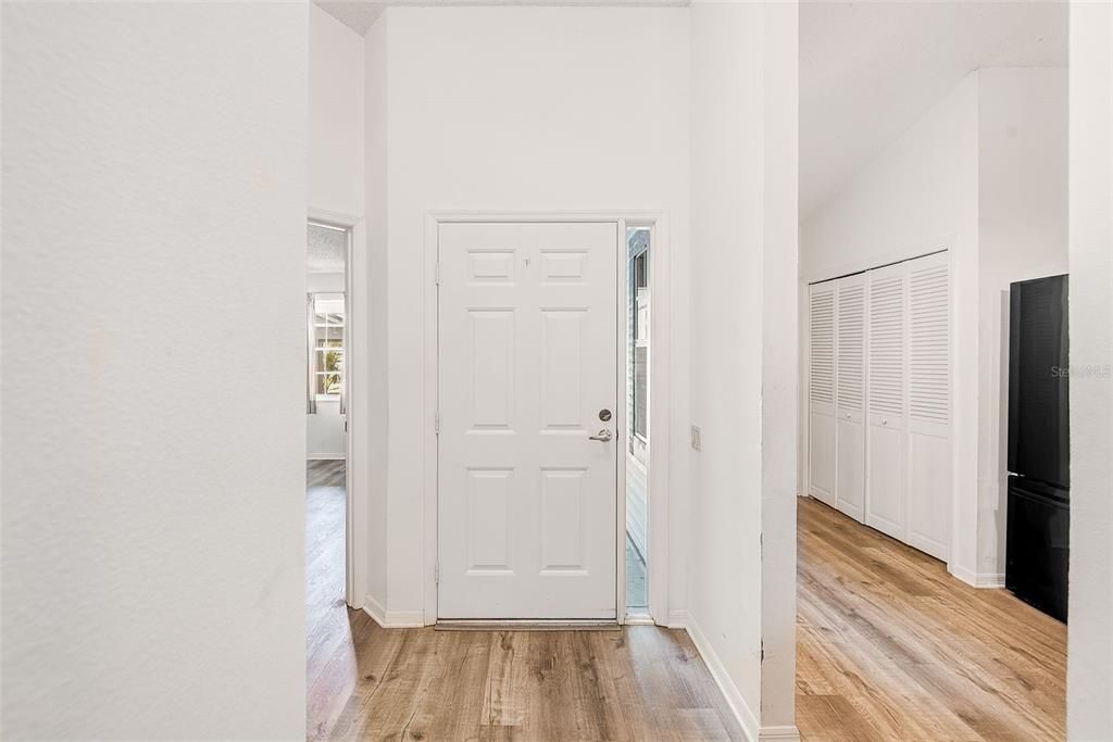 En Venta: $170,000 (2 camas, 2 baños, 907 Pies cuadrados)