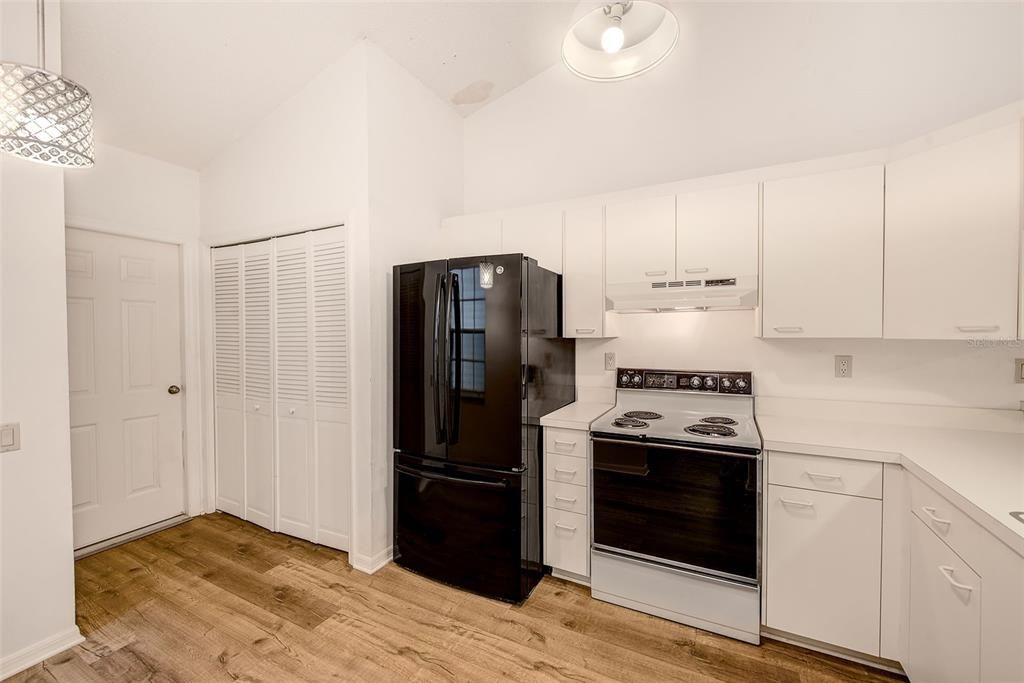 En Venta: $170,000 (2 camas, 2 baños, 907 Pies cuadrados)