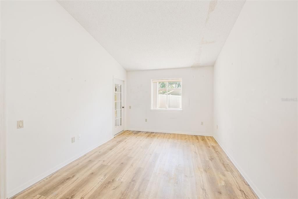 En Venta: $170,000 (2 camas, 2 baños, 907 Pies cuadrados)