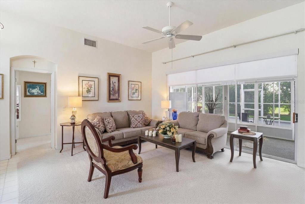 For Sale: $319,900 (2 beds, 2 baths, 1668 Square Feet)