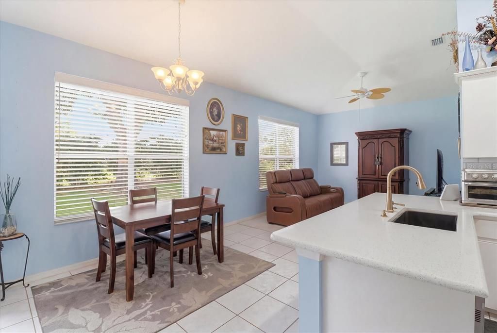 For Sale: $319,900 (2 beds, 2 baths, 1668 Square Feet)