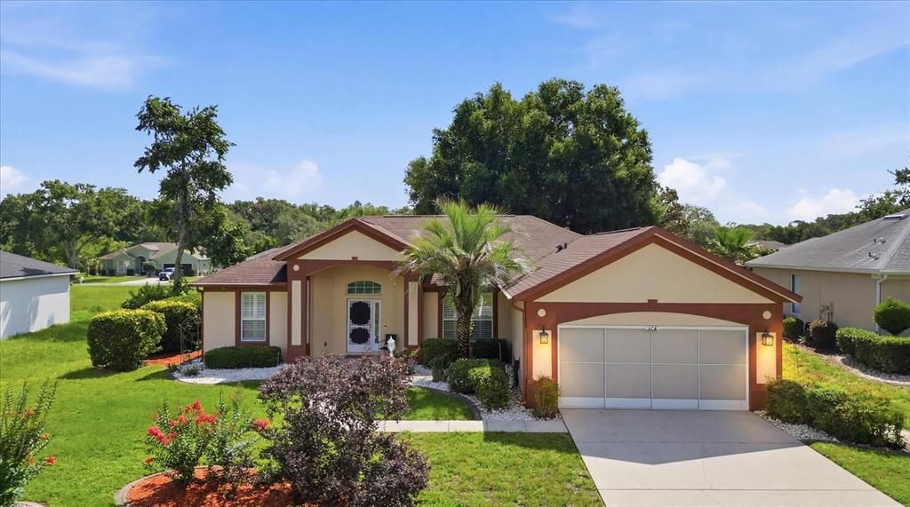 For Sale: $319,900 (2 beds, 2 baths, 1668 Square Feet)