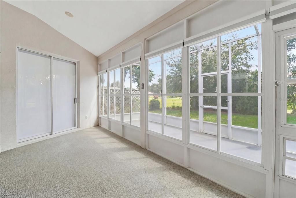 For Sale: $319,900 (2 beds, 2 baths, 1668 Square Feet)
