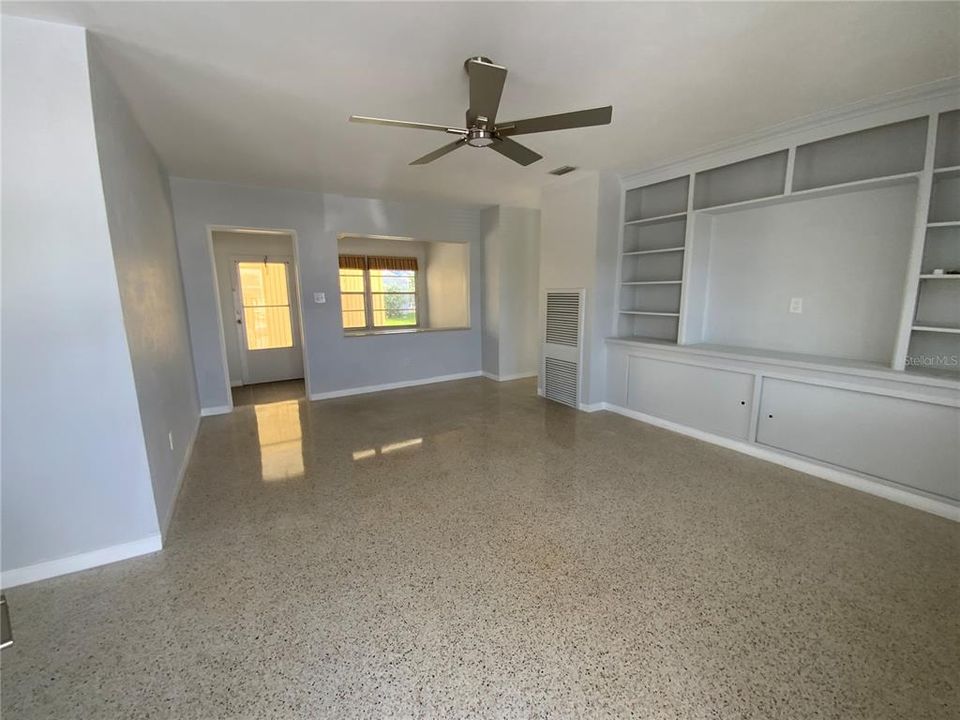 En Venta: $353,000 (2 camas, 1 baños, 920 Pies cuadrados)