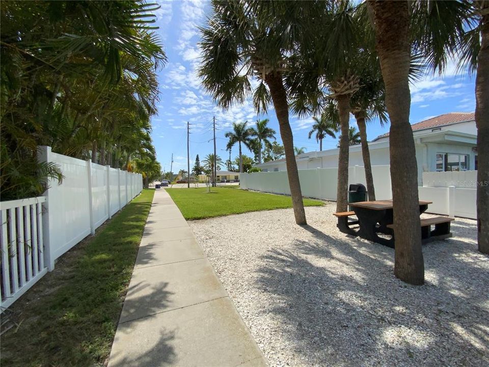 En Venta: $353,000 (2 camas, 1 baños, 920 Pies cuadrados)