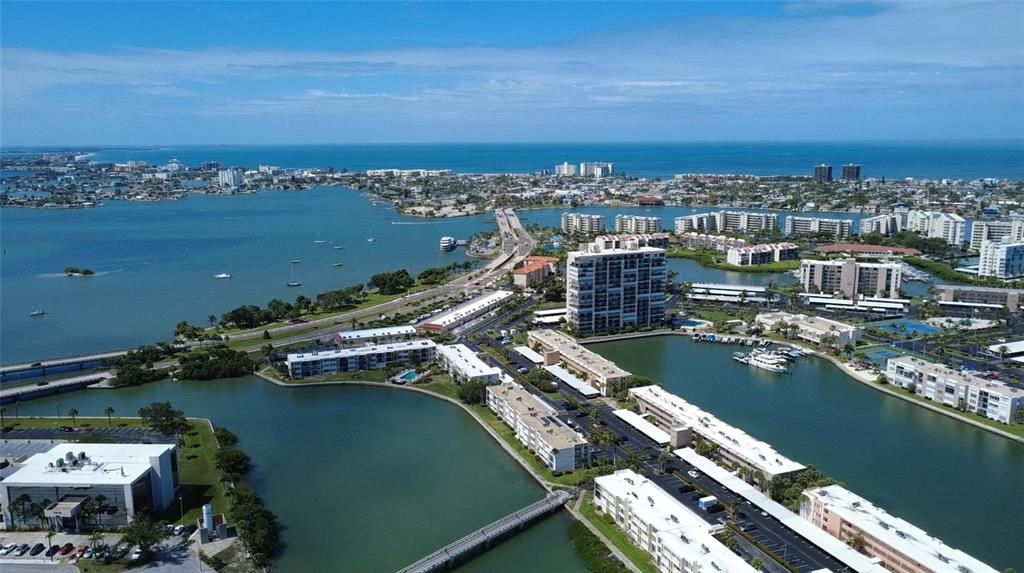 En Venta: $353,000 (2 camas, 1 baños, 920 Pies cuadrados)